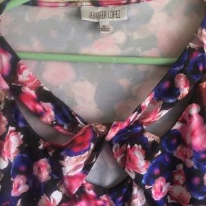 Jennifer Lopez top